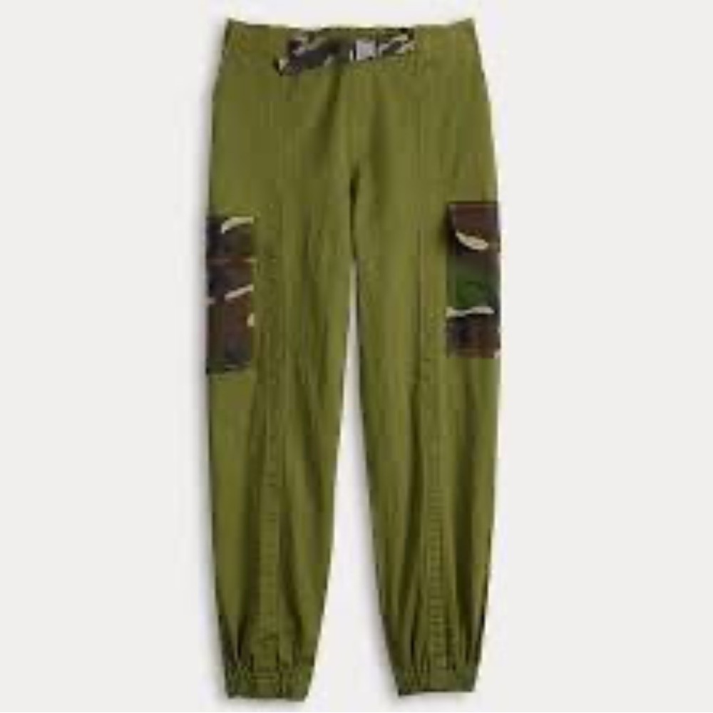 Almost Famous olive cargo joggers with a camouflage belt & pocket flaps Sz Large - Picture 2 of 10